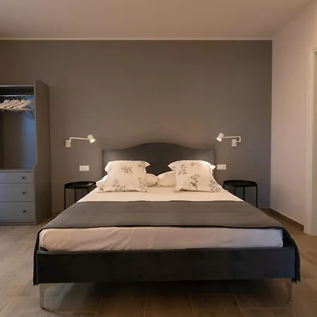 Tenuta Tre Gemme A Mare - Grey * Pescara